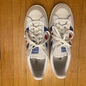 Adidas Americana sneakers men’s size 7/women’s 8. EXCELLENT CONDITION